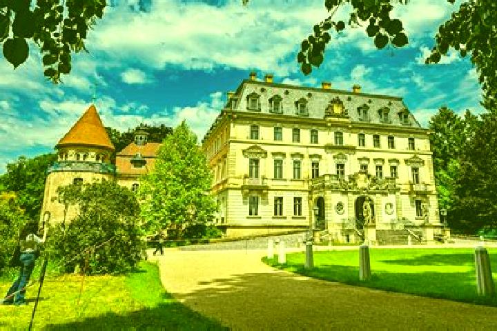 Nora, 23 — Escort in Pertlstein, Austria