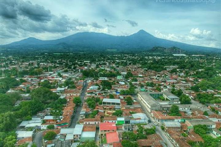 Nora, 23 — Escort in Quezaltepeque, El Salvador