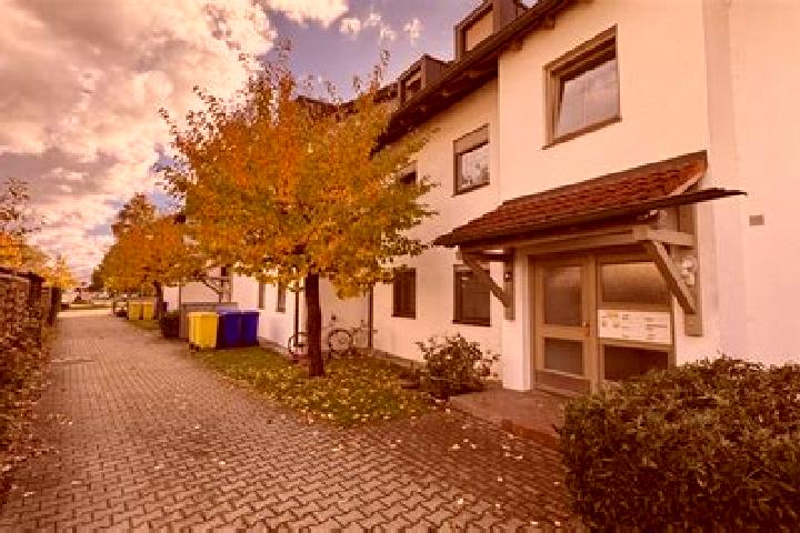 Nora, 23 — Escort in Unterneukirchen, Germany
