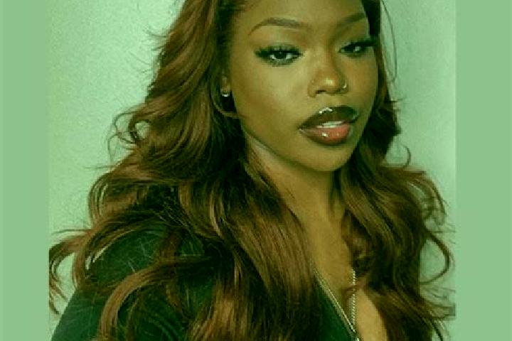 Nora, 24, a auburn amber-eyed ebony companion based in Tworog. Offering A-Level, Fetish, GFE. Available for incall and outcall, day and evening dates.