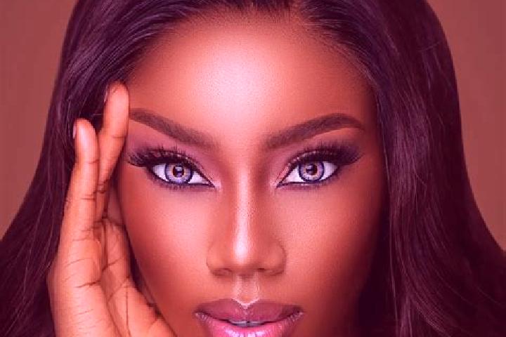 Nora, 24, a chestnut blue-eyed ebony companion based in Botro. Offering CIM, Domination, Overnight, Tantra. Available for incall and outcall, day and evening...