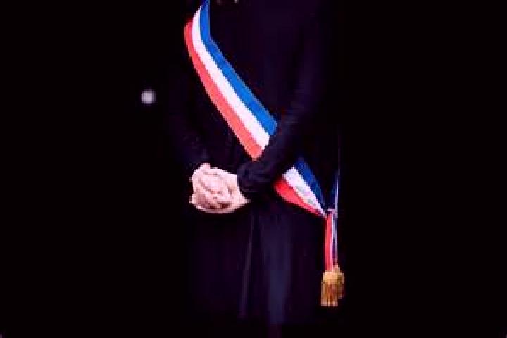 Nora, 24 — Escort in Aureville, France
