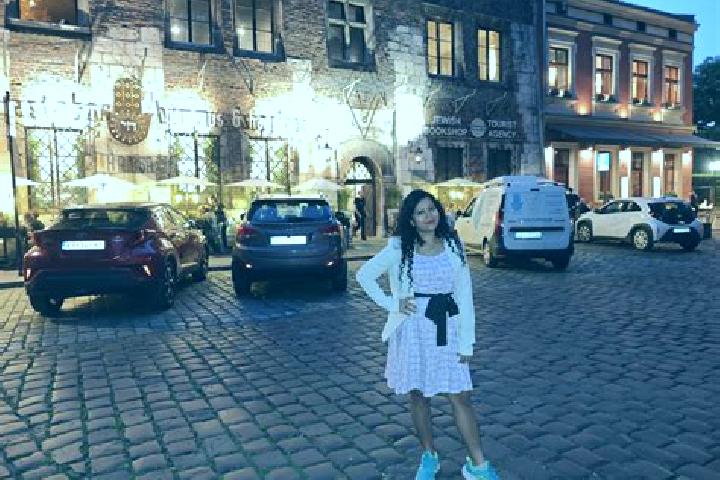 Nora, 24 — Escort in Kazimierz, Poland