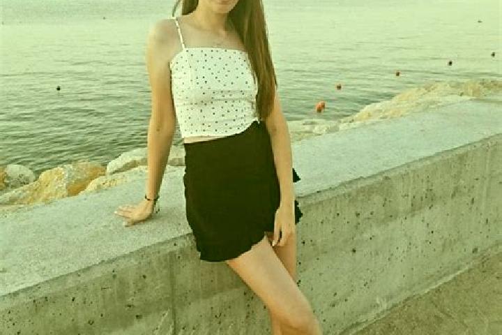 Nora, 24 — Escort in Morteni, Romania