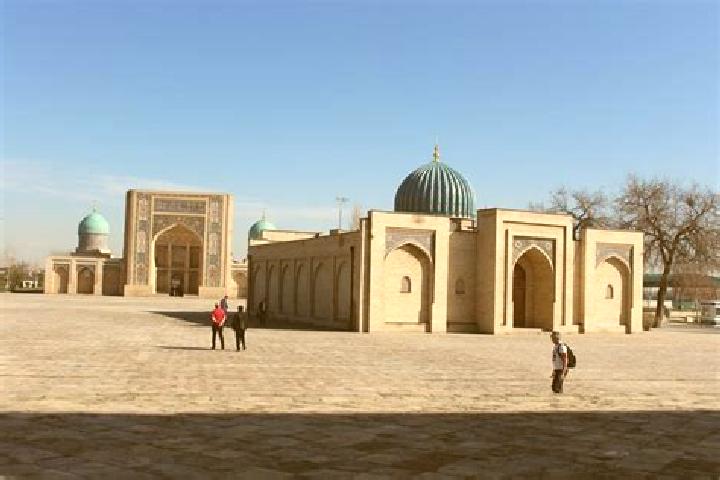 Nora, 24 — Escort in Muborak Shahri, Uzbekistan
