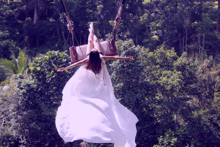 Nora, 24 — Escort in Pakel Krajan, Indonesia