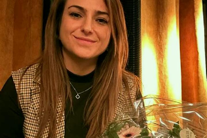Nora, 24 — Escort in Pirincli, Turkey