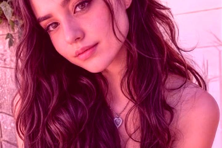 Nora, 25, a auburn dark-eyed middle eastern companion based in Tatul. Offering Prostate Massage, Duos, A-Level. Available for incall and outcall, day and eve...