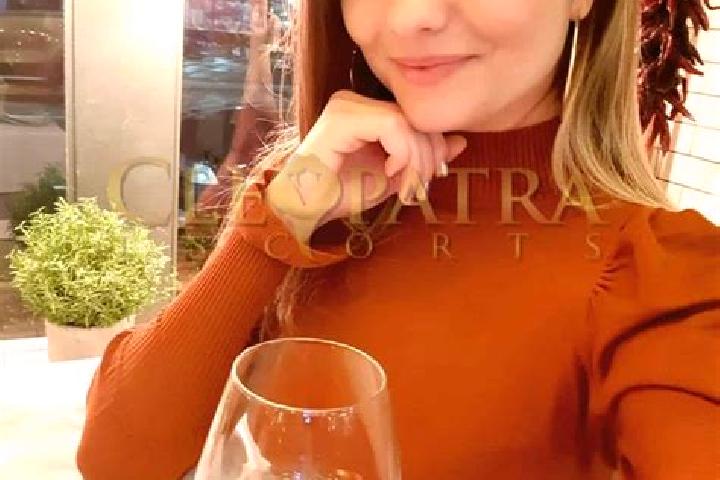 Nora, 25, a blonde dark-eyed latina companion based in Vega de Pas. Offering Dinner Date, Travel Companion, OWO, Couples, Massage. Available for incall and o...