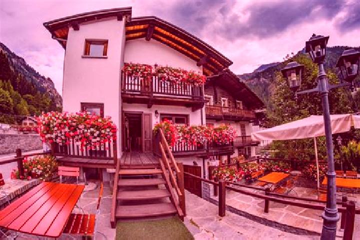 Nora, 25, a chestnut green-eyed indian companion based in Gressoney-Saint-Jean. Offering Fetish, Party Girl, Travel Companion, Erotic Massage. Available for ...