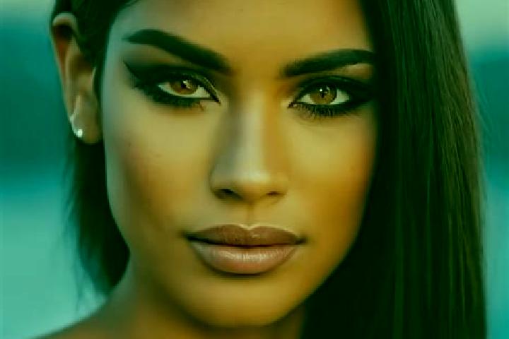Nora, 25, a dark blonde green-eyed latina companion based in Reka. Offering 69, Party Girl, Domination. Available for incall and outcall, day and evening dates.
