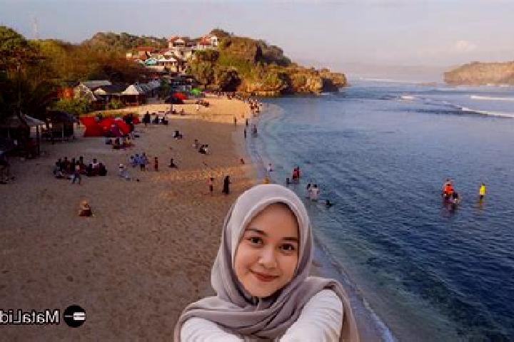 Nora, 25 — Escort in Bulumanis Kidul, Indonesia
