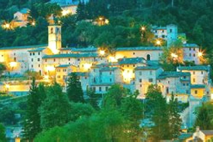 Nora, 25 — Escort in Castelsantangelo sul Nera, Italy