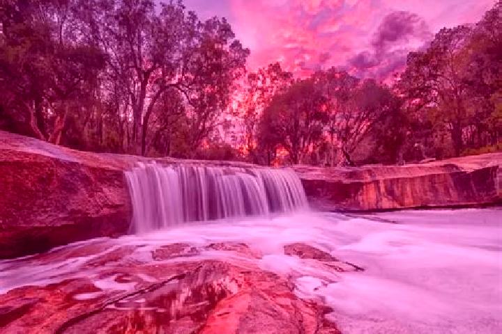 Nora, 25 — Escort in Gidgegannup, Australia