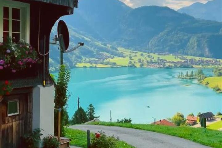 Nora, 25 — Escort in Gorgier, Switzerland