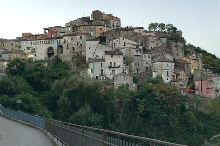 Nora, 25 — Escort in Montemurro, Italy