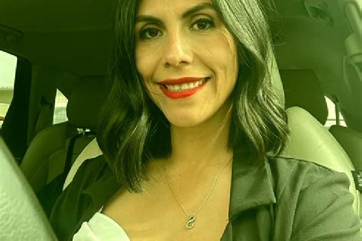 Nora, 25 — Escort in Saint Hedwig, United States