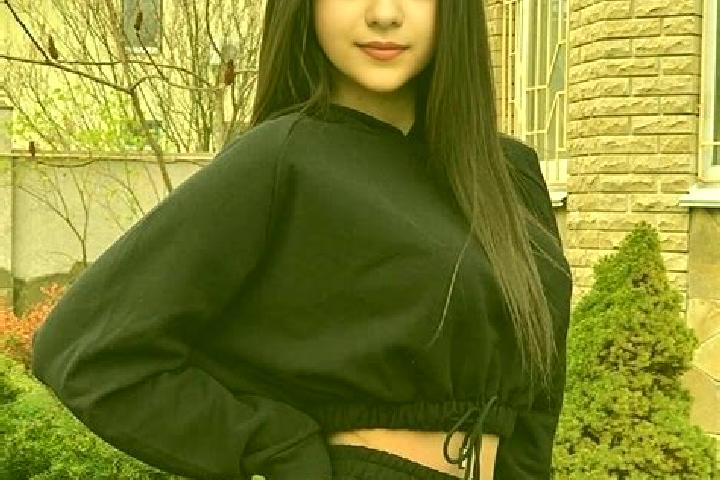 Nora, 25 — Escort in Vysny Hrusov, Slovakia
