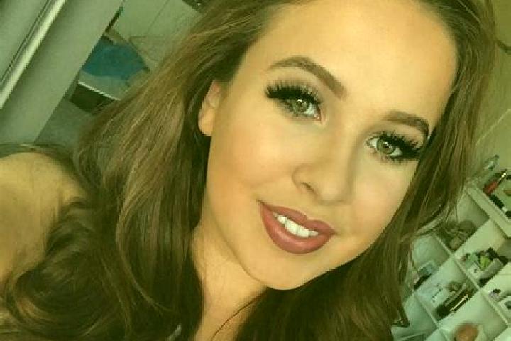 Nora, 26, a brunette amber-eyed european companion based in Crawley. Offering GFE, Erotic Massage, Fetish, Striptease. Available for incall and outcall, day ...