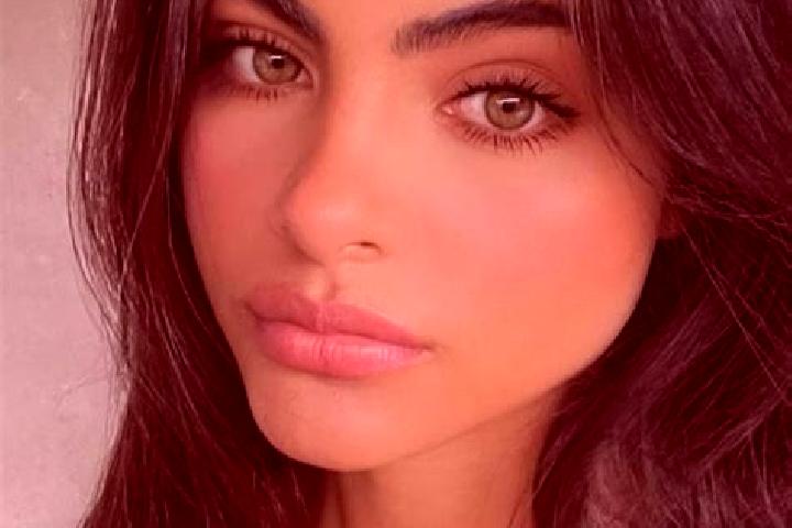 Nora, 26, a chestnut dark-eyed indian companion based in Eichstruth. Offering BDSM, Fetish, Overnight. Available for incall and outcall, day and evening dates.