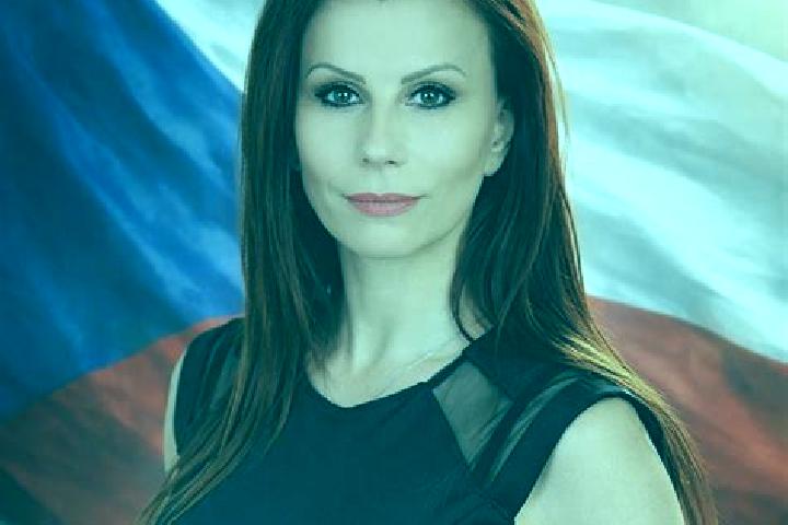 Nora, 26 — Escort in Drevohostice, Czech Republic