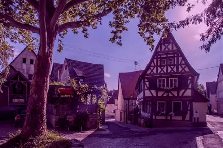 Nora, 26 — Escort in Kirchheim am Neckar, Germany