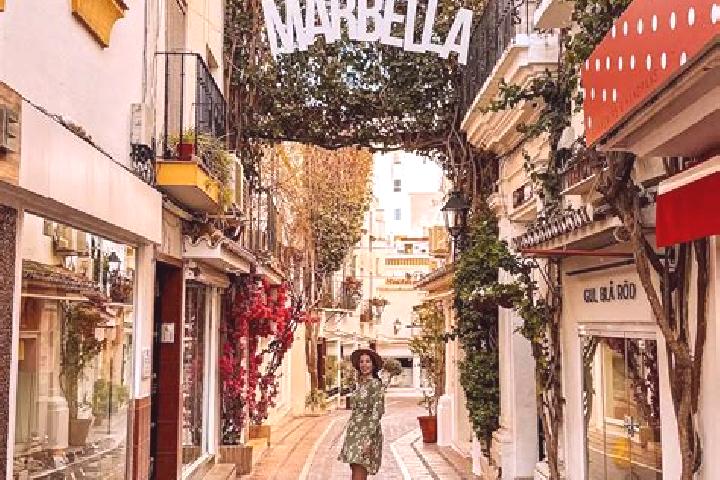 Nora, 26 — Escort in Marbella, Spain