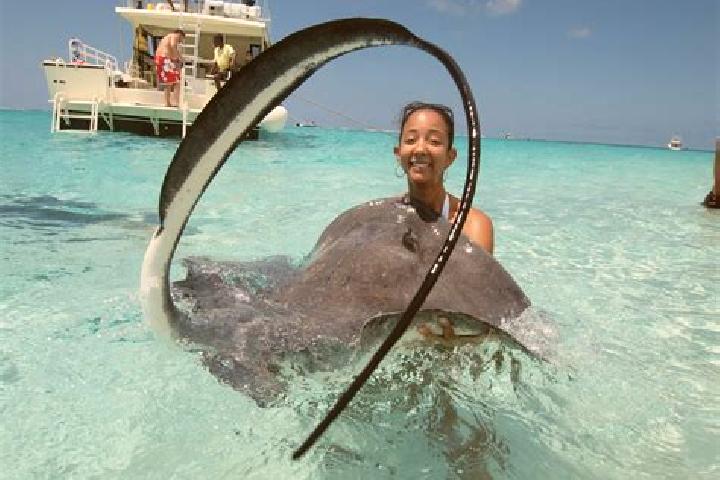 Nora, 26 — Escort in Old Man Bay, Cayman Islands