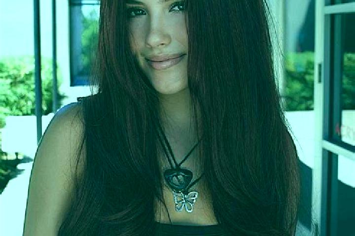 Nora, 27, a auburn dark-eyed caucasian companion based in Solarussa. Offering Deep French Kissing, Girlfriend Experience, Roleplay, BDSM. Available for incal...