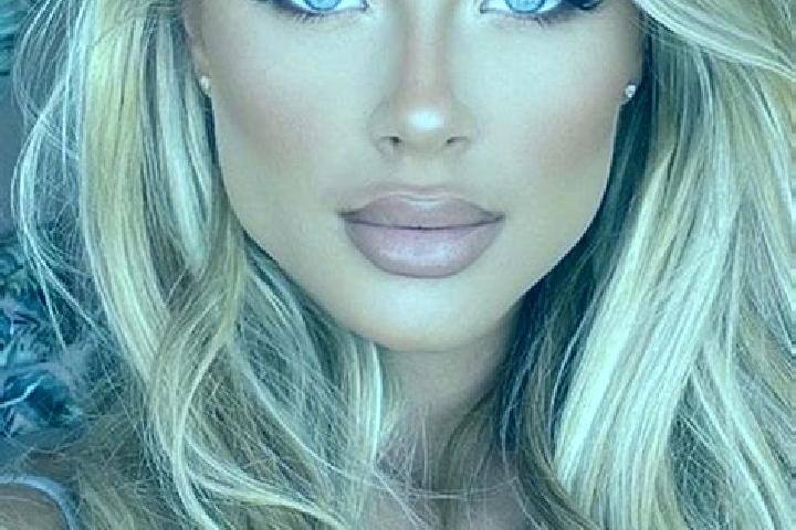 Nora, 27, a blonde hazel-eyed latina companion based in Adaikkakuzhi. Offering Tantra, Couples, Striptease. Available for incall and outcall, day and evening...