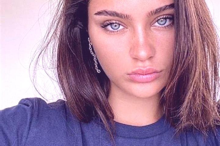 Nora, 27, a brunette blue-eyed mediterranean companion based in Fitzgibbon. Offering Massage, Fetish. Available for incall and outcall, day and evening dates.
