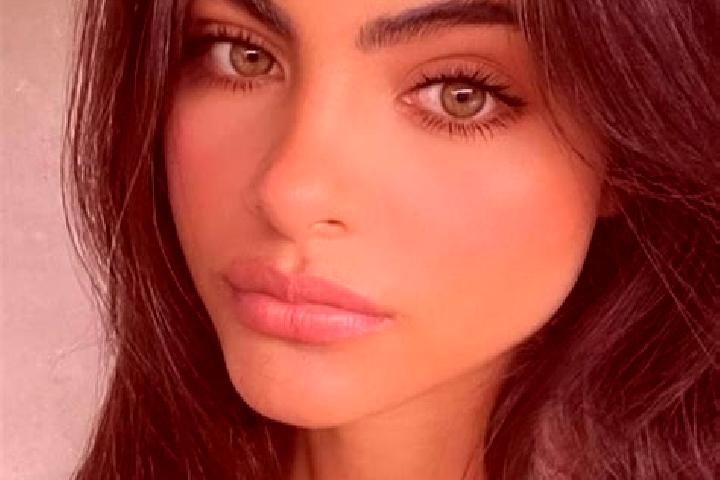 Nora, 27, a brunette green-eyed slavic companion based in Don Diego. Offering Dinner Date, Erotic Massage, Tantra. Available for incall and outcall, day and ...