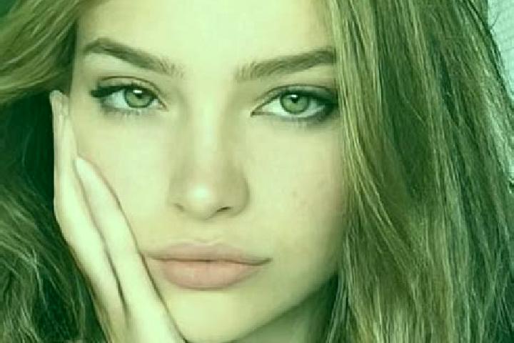 Nora, 27, a brunette hazel-eyed mediterranean companion based in Ciudad General Escobedo. Offering Travel Companion, Couples, Dinner Date, Deep French Kissin...