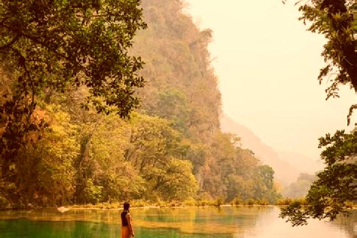 Nora, 27 — Escort in Champey, France