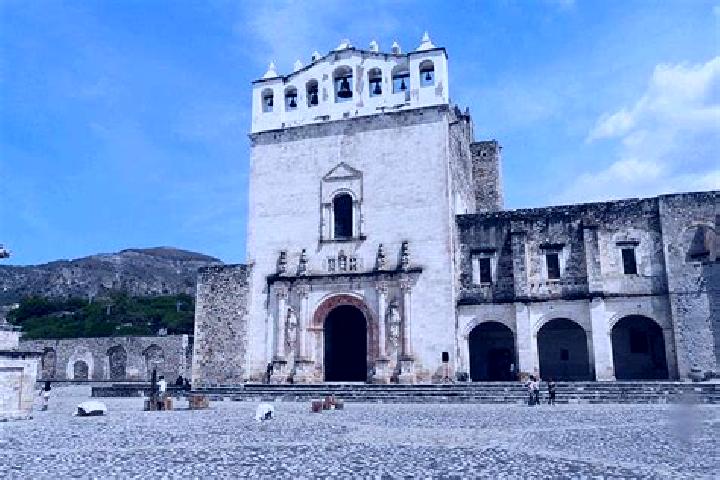 Nora, 27 — Escort in Chichicaxtla, Mexico
