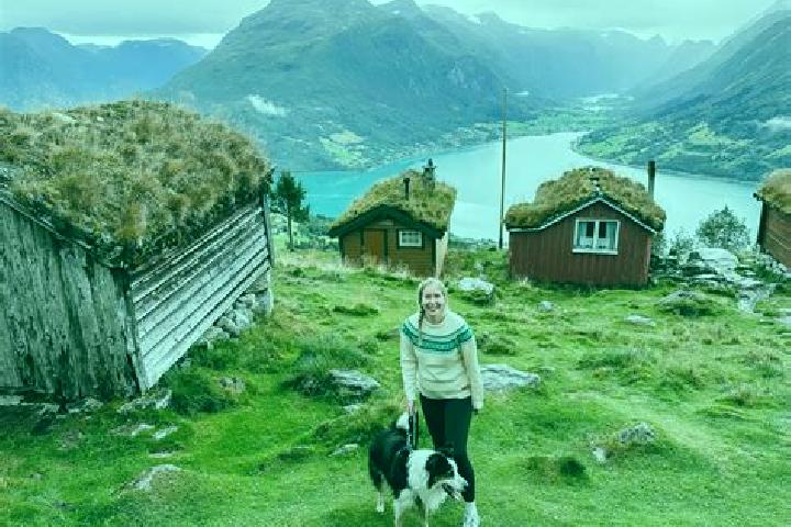 Nora, 27 — Escort in Kyrkjebygda, Norway