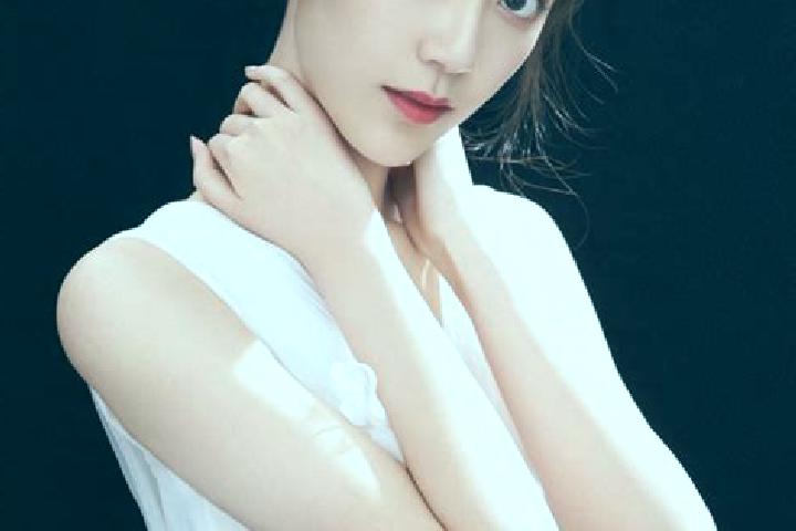 Nora, 27 — Escort in Mingjing, China