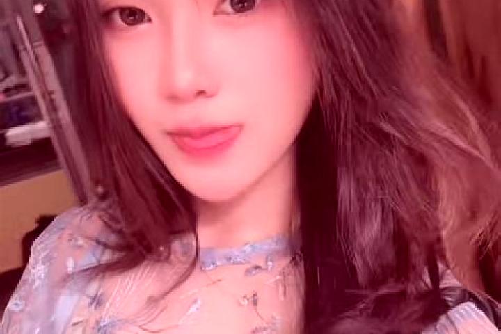 Nora, 27 — Escort in Nurma, Russia