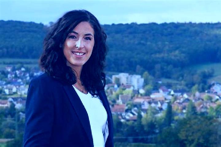 Nora, 27 — Escort in Ruemmingen, Germany