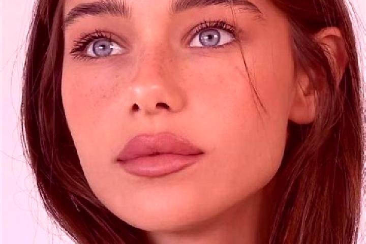 Nora, 28, a brunette grey-eyed caucasian companion based in Tholos. Offering Party Girl, Duos, A-Level, Dinner Date. Available for incall and outcall, overni...