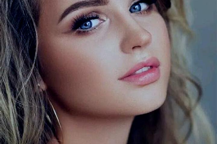 Nora, 28, a dark blonde blue-eyed mediterranean companion based in Yves-Gomezee. Offering Dinner Date, Massage, Tantra. Available for incall and outcall, ove...
