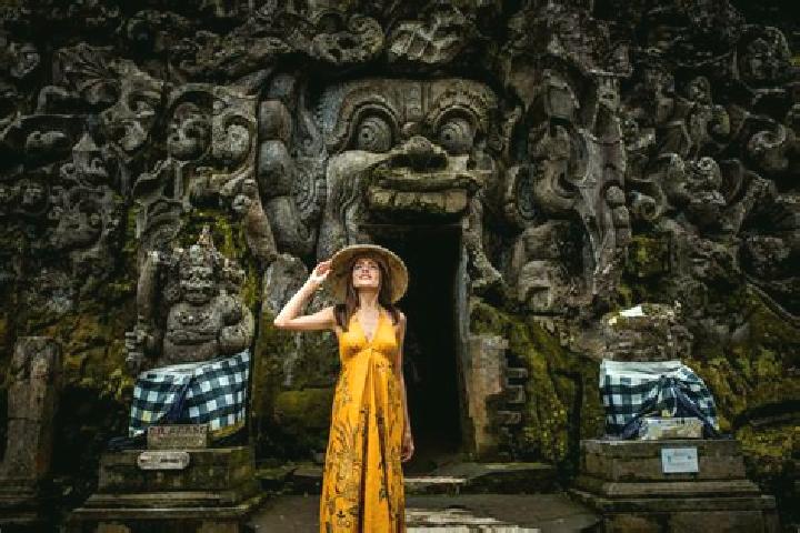 Nora, 28 — Escort in Gajah, Indonesia