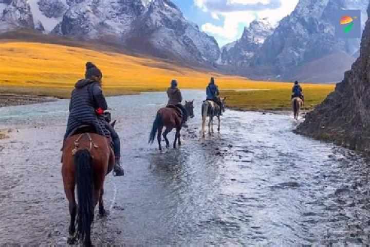 Nora, 28 — Escort in Kemin, Kyrgyzstan