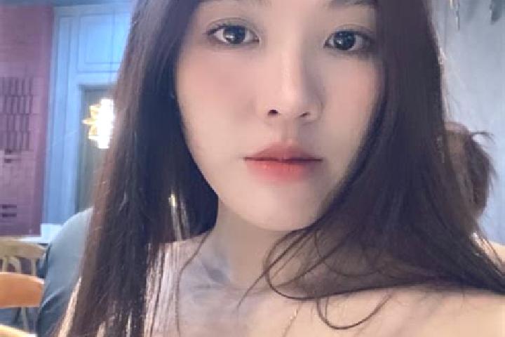 Nora, 28 — Escort in Son Thuy, Vietnam