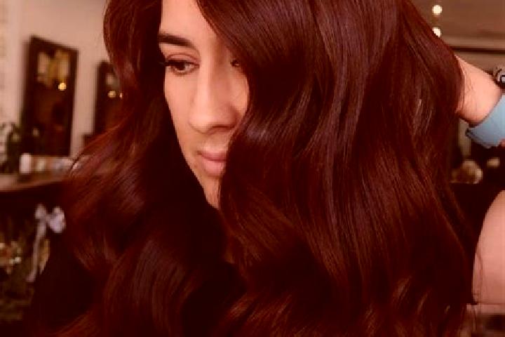 Nora, 29, a auburn dark-eyed middle eastern companion based in Penengahan. Offering Duos, Prostate Massage, Travel Companion, Striptease. Available for incal...