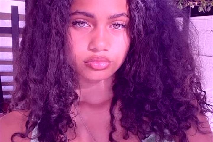 Nora, 29, a brunette green-eyed mixed companion based in Bandraboua. Offering Fetish, 69, A-Level, Girlfriend Experience. Available for incall and outcall, d...