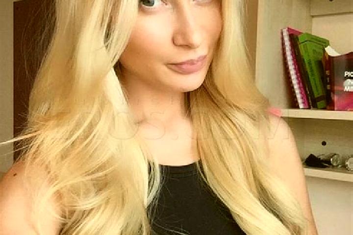 Nora, 29, a dark blonde grey-eyed ebony companion based in Bogor. Offering Dinner Date, Erotic Massage, Overnight, Travel Companion. Available for incall and...