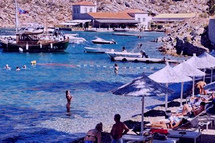 Nora, 29 — Escort in Mandraki, Greece