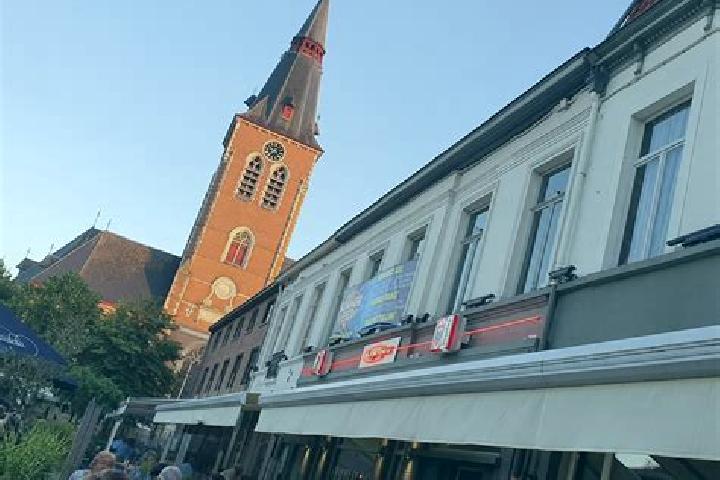 Nora, 29 — Escort in Neeroeteren, Belgium