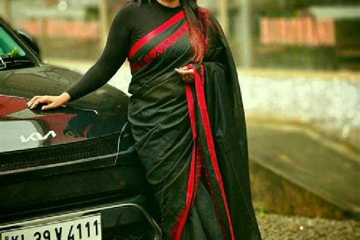 Nora, 29 — Escort in Puthencruz, India